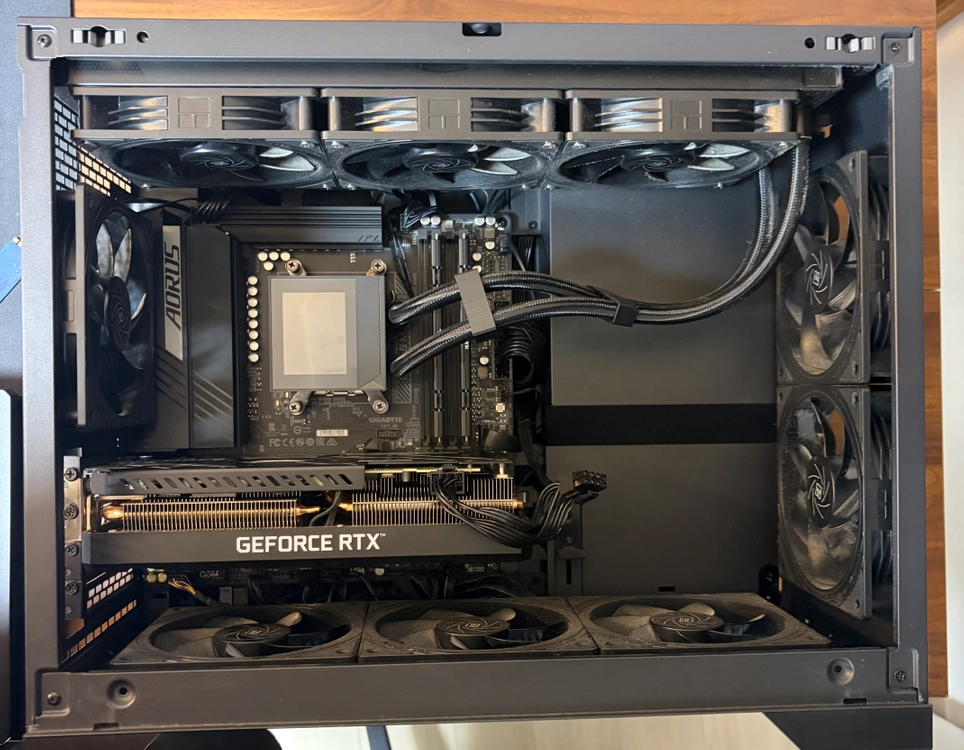 9800x3d 반본체 이미지