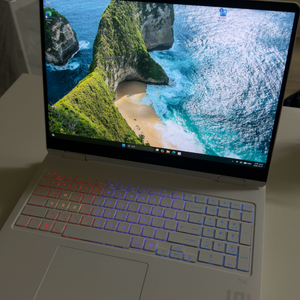 HP 오멘 16 게이밍 노트북 AI 7 350 / RTX 5060 세라믹 화이트 판매 이미지