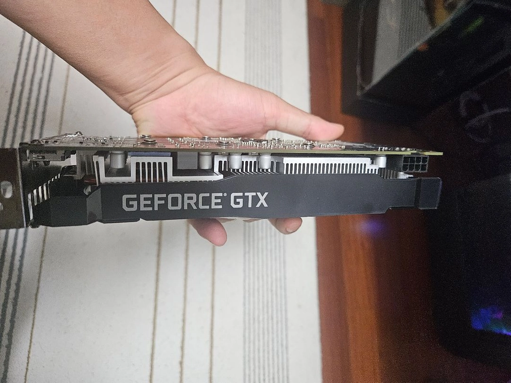 그래픽카드 gtx 1660ti 6g 상태 초s급 이미지