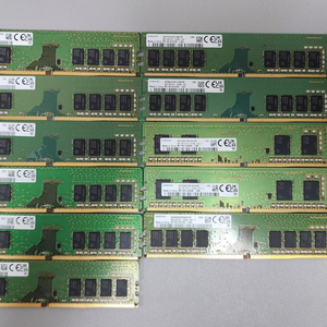 데스크탑용 메모리 램 삼성 DDR4 8GB 3200 MHz 이미지