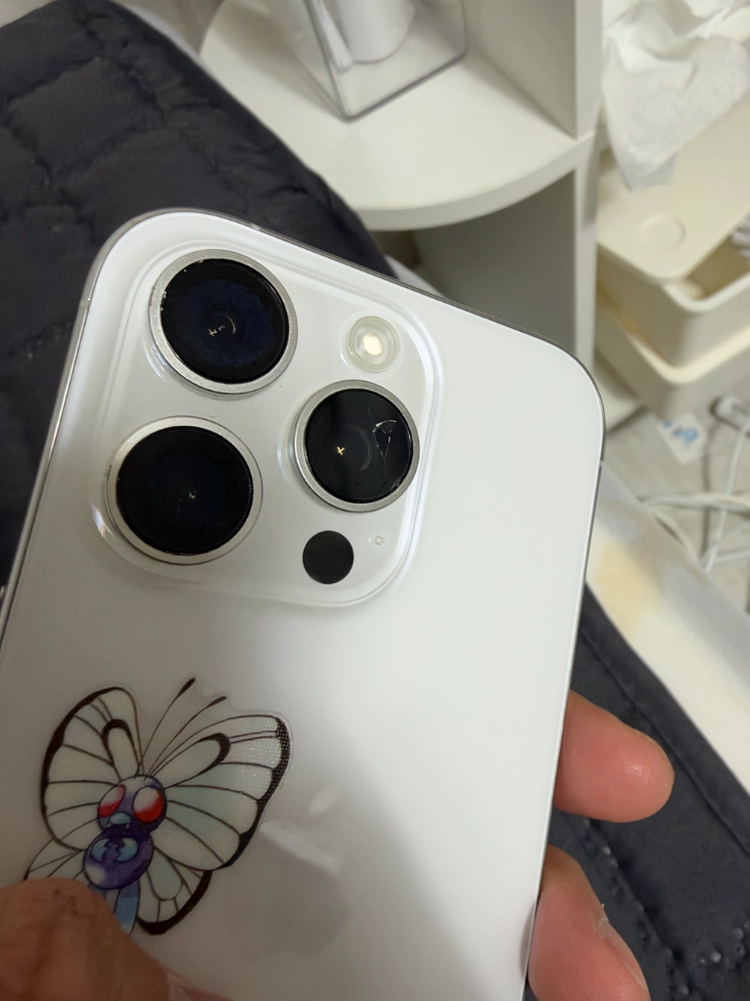 아이폰16프로 128GB 화이트 티타늄 이미지