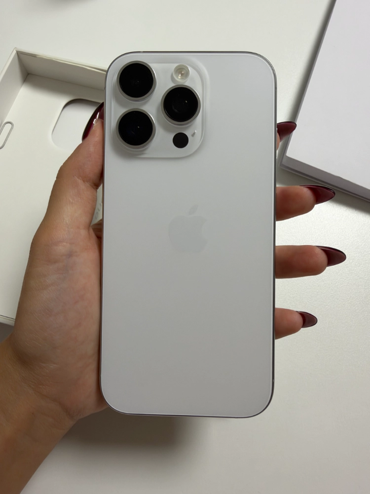 아이폰16 프로 256GB 화이트티타늄 이미지