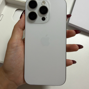 아이폰16 프로 256GB 화이트티타늄 이미지