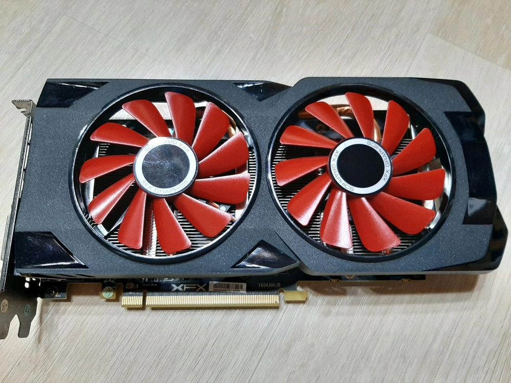 XFX 라데온 RX 570.4GB그래픽카드 이미지