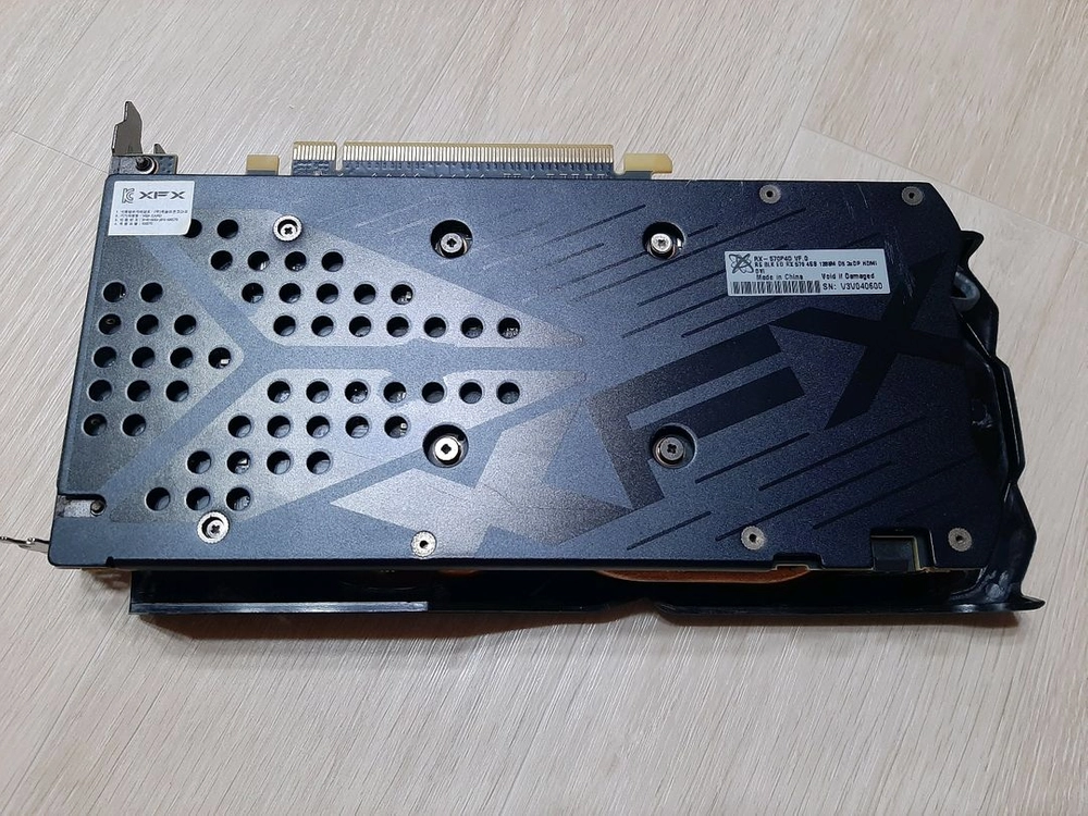 XFX 라데온 RX 570.4GB그래픽카드 이미지