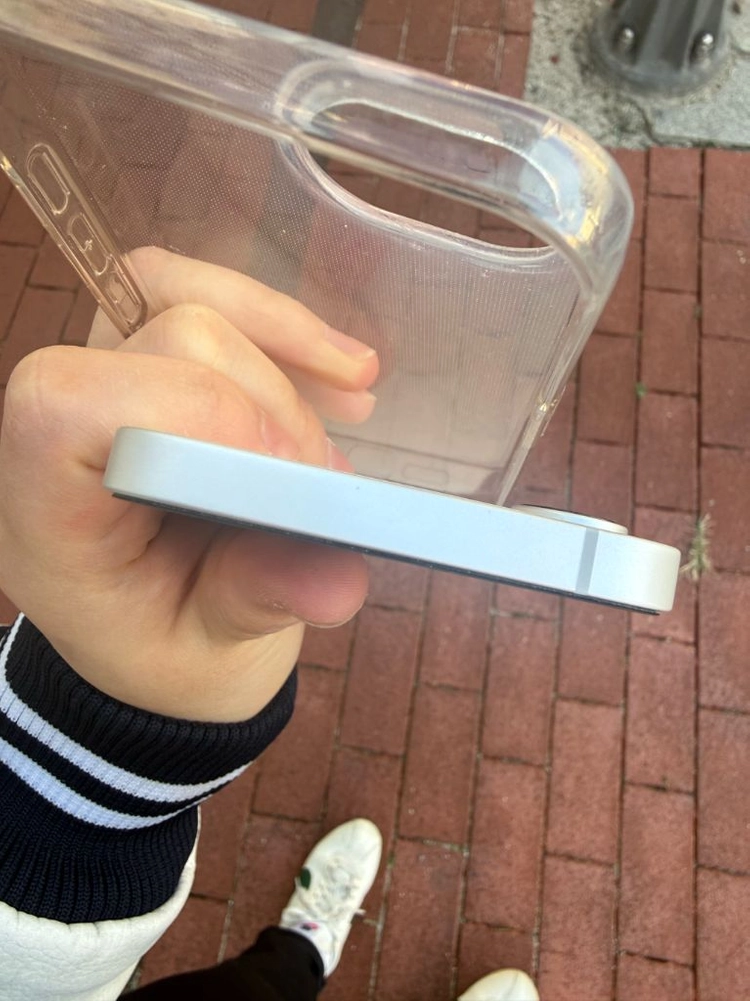 아이폰16e 이미지