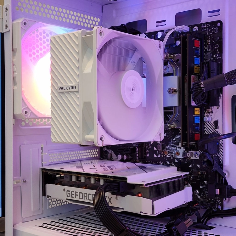 (S급)화이트 라이젠7-2700X(8코어16쓰레드)+GTX1660 컴퓨터 본체 이미지