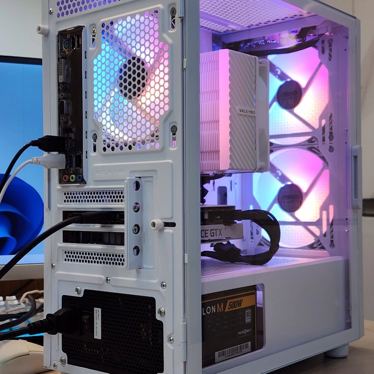 (S급)화이트 라이젠7-2700X(8코어16쓰레드)+GTX1660 컴퓨터 본체 이미지