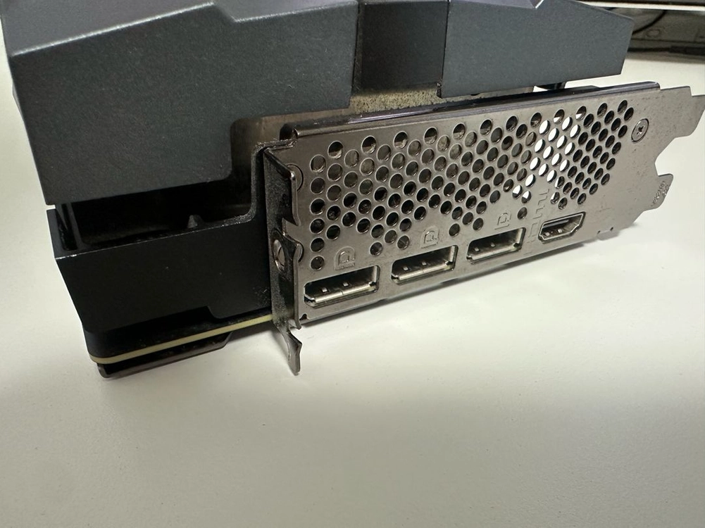 MSI RTX 3080ti 슈프림 이미지
