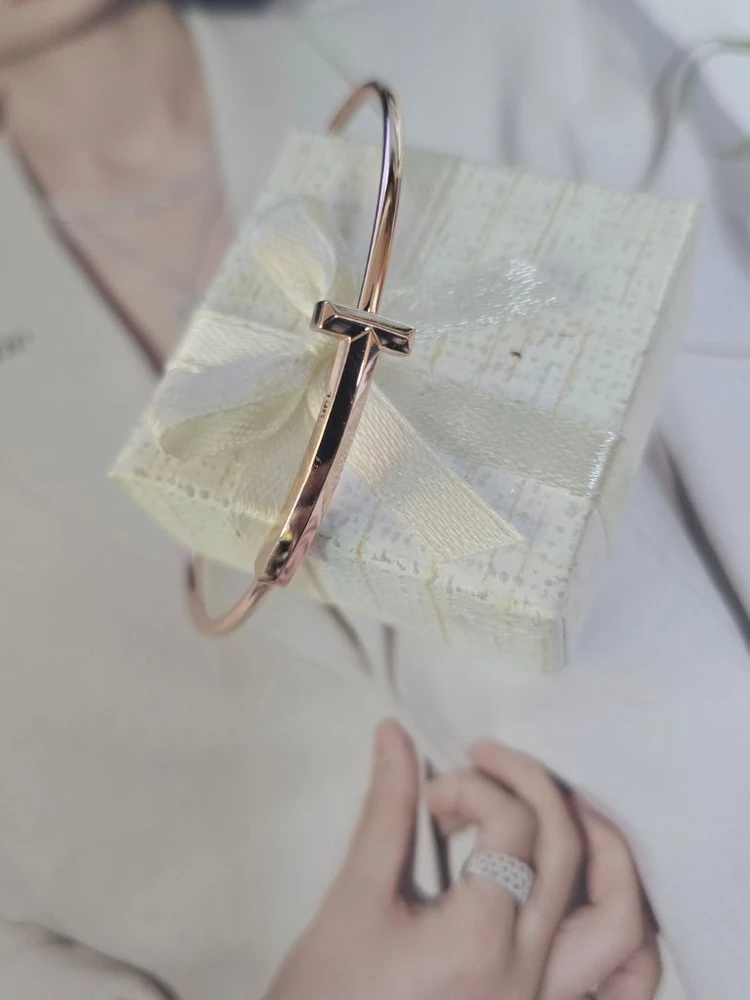 18k 뱅글팔찌 이미지