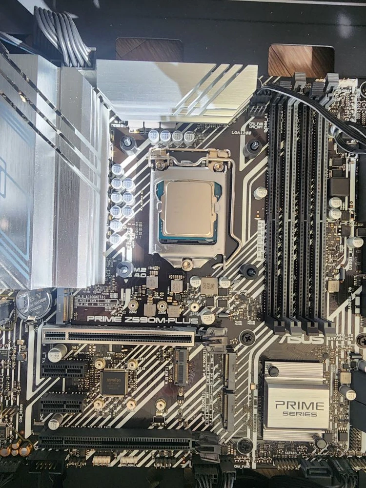 각개나일괄i7 11700f cpu,z590m,i9 10850k,z490,nzxt 수냉쿨러,rtx3080 그래픽카드 이미지