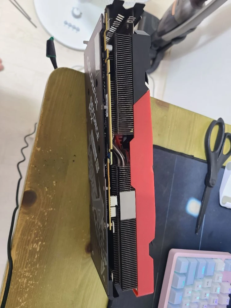 컬러풀 RTX3070 8GB 그래픽 카드 팝니다. 이미지