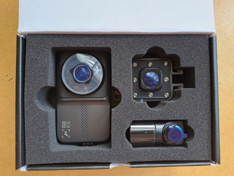 [미개봉] 한캠 3X-Q 3채널 블랙박스 (QHD 전방 + FHD 후방 + FHD 페달), 한문철 블랙박스 128G 이미지