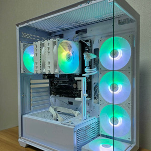 7800x3d 반본체 게이밍 컴퓨터 본체 이미지