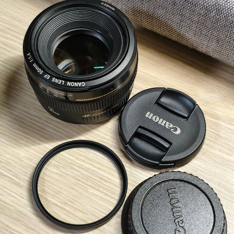 캐논 EF 50mm F1.4 렌즈 이미지