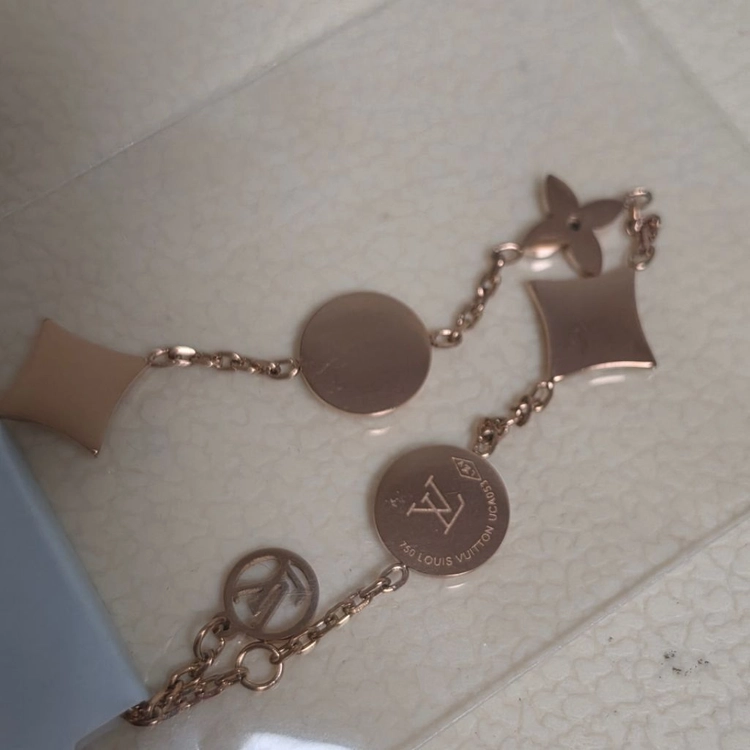 모노그램 팔찌 이미지