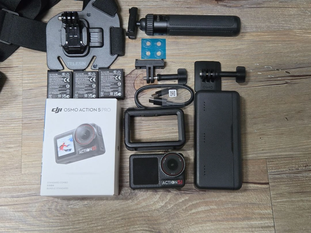 DJI Osmo Action 5 Pro 배터리3개+배터리케이스+미니확장로드+체스트마운트 - 안심되는 중고거래