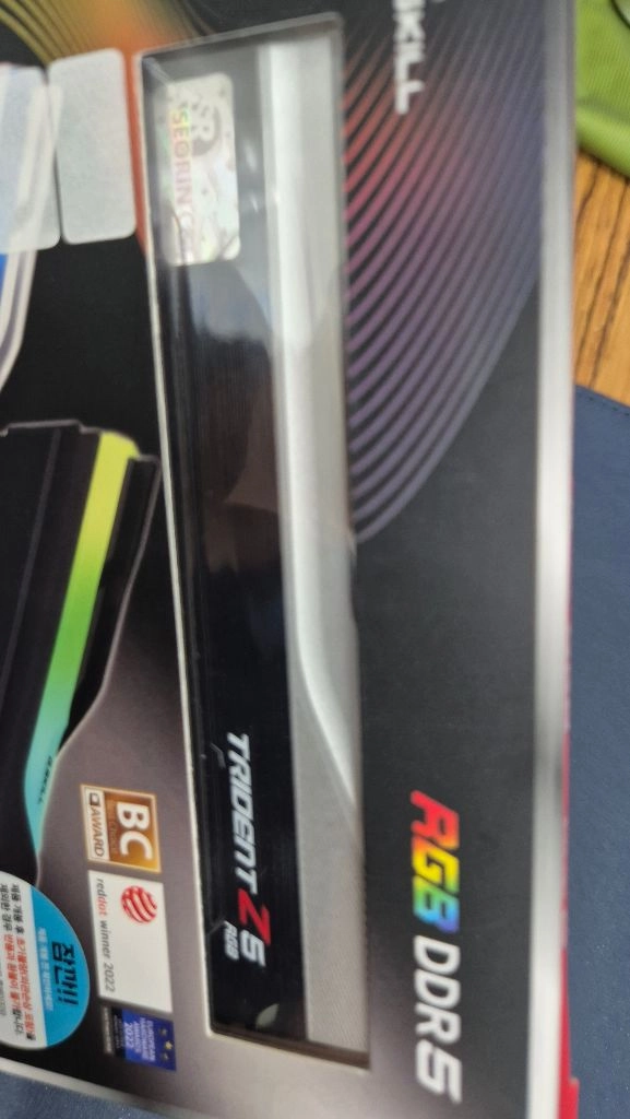 G.SKILL TRIDENT Z5 RGB DDR5 6000 CL30 32GB(16GBX2) 이미지