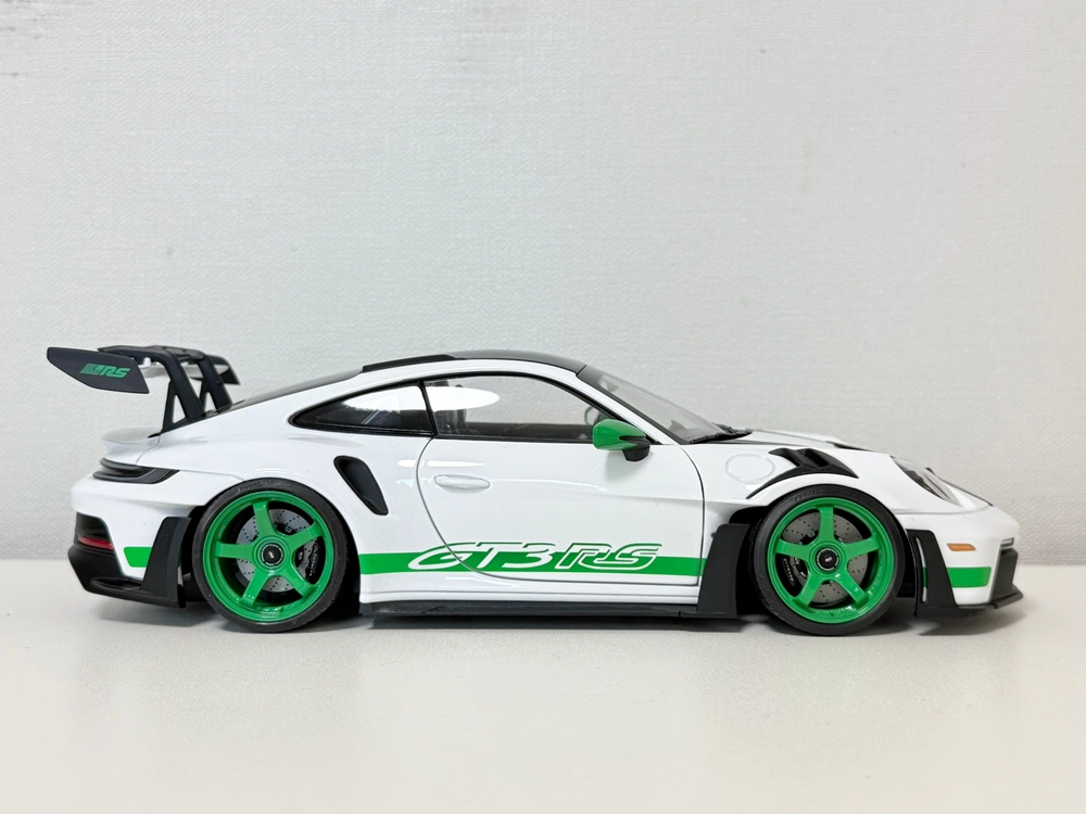 1:18 1/18 노레브 포르쉐 992 GT3RS 판매합니다 - 안심되는 중고거래