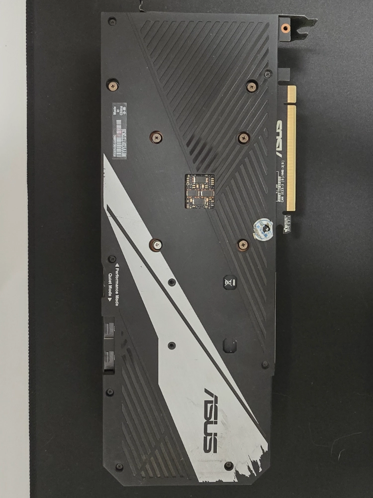 ASUS RTX 3070 그래픽카드 이미지