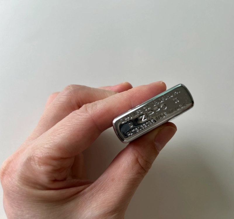 Marlboro zippo 2개. 이미지