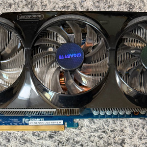 기가바이트 GeForce GTX 670 그래픽카드 이미지