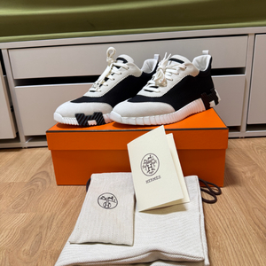 (상태최고) 에르메스 바운싱 누아 블랑 스니커즈 42사이즈 이미지
