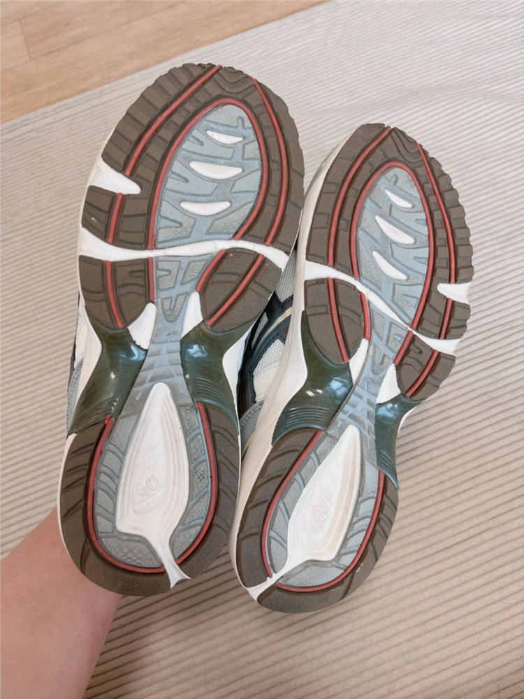 아식스 1090 wide 240mm 이미지