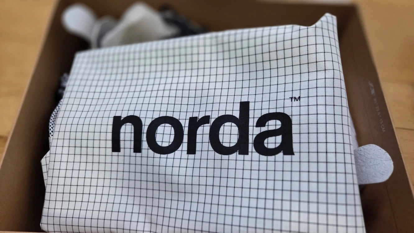 새제품) 노다 001A 신더 NORDA 001A M - Cinder 이미지