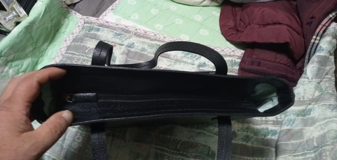 정품 발리 가죽숄더백 상태양호 이미지