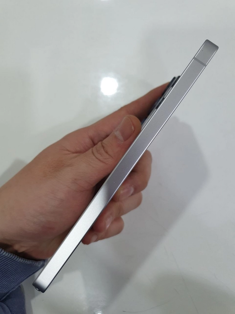 S26 울트라 256G 무잔상 액정무기스 상태굿 중고폰 공기계 이미지