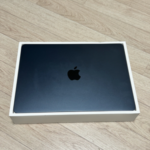 맥북에어m4 24gb ram 512gb ssd 13인치 이미지