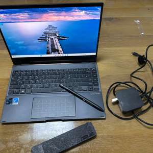 ASUS 젠북 플립 13.3인치 4K AM-OLED 펜 포함 이미지