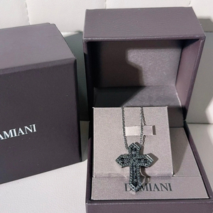 다미아니 한정판 블랙 다이아 크라운 M 명품맨투맨니트후드집업가디건패딩자켓구찌루이비통프라다디올셀린느에르메스로로피아나톰 이미지