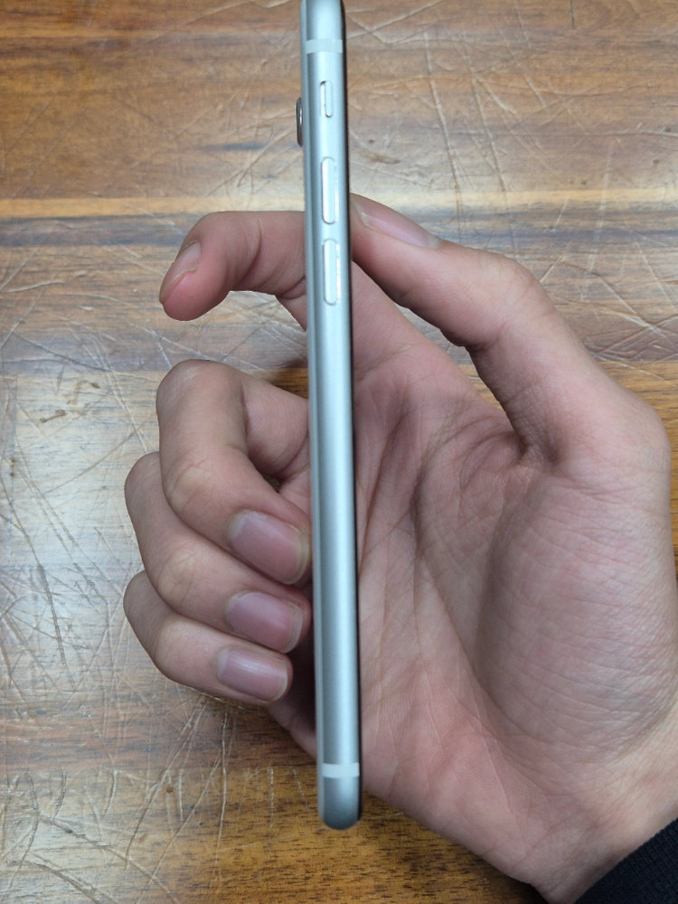 아이폰 se2 128gb 화이트 이미지