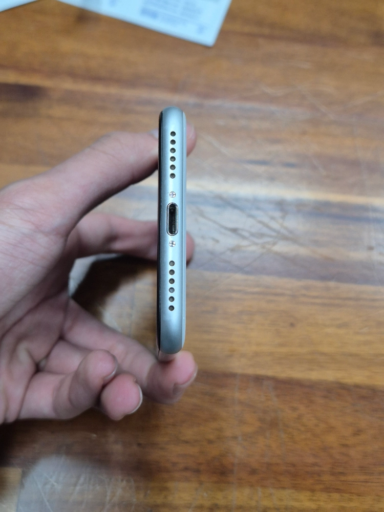 아이폰 se2 128gb 화이트 이미지
