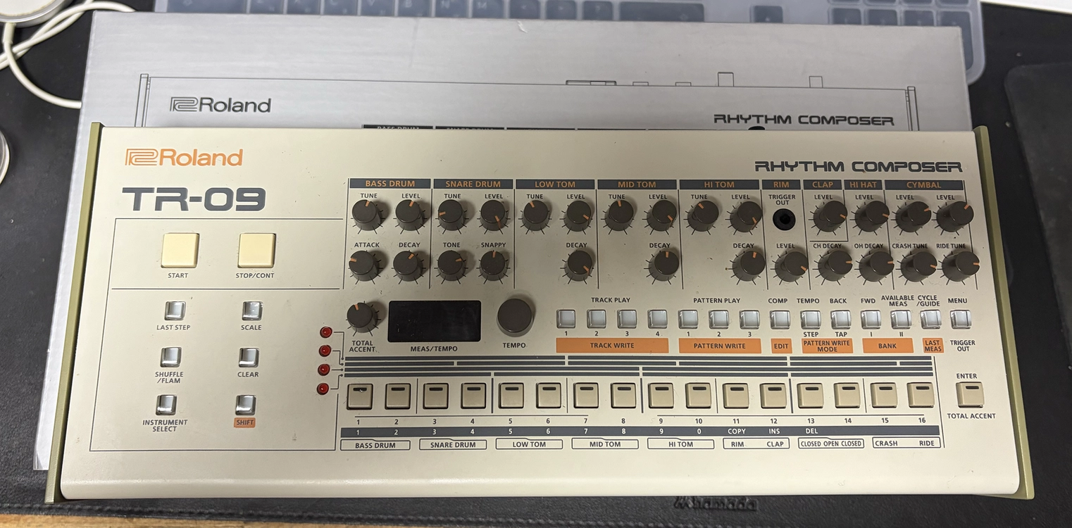 롤랜드 roland tr-09 드럼머신 - 안심되는 중고거래