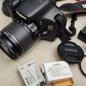 캐논 EOS 600D EF-S 18-55 IS II 렌즈 풀셋 팝니다 이미지