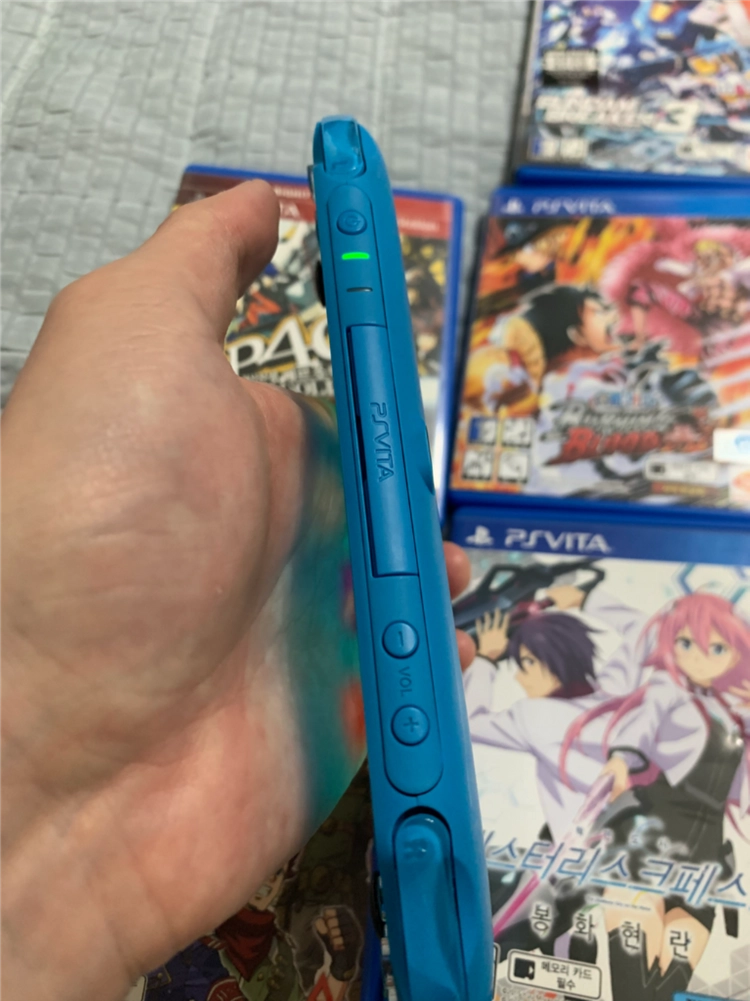 [게임 5개 포함] 소니 PS비타 PSVita 2세대 아쿠아 블루 팝니다. 이미지