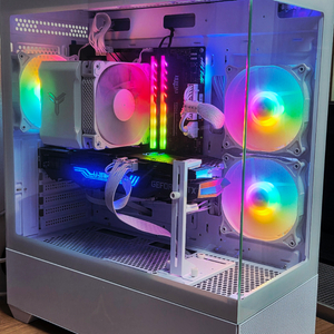 인텔 i7-13700 / RTX3070ti 화이트 게이밍pc 컴퓨터 이미지