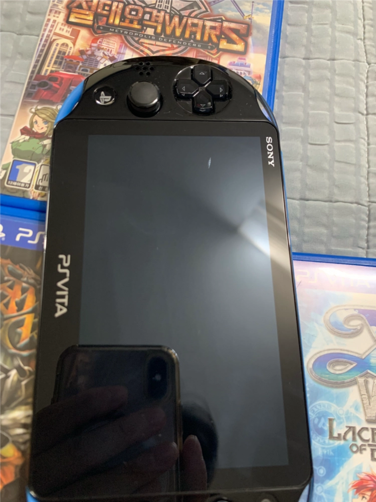[게임 4개 포함] 소니 PS비타 PSVita 2세대 블랙&블루 팝니다. 이미지