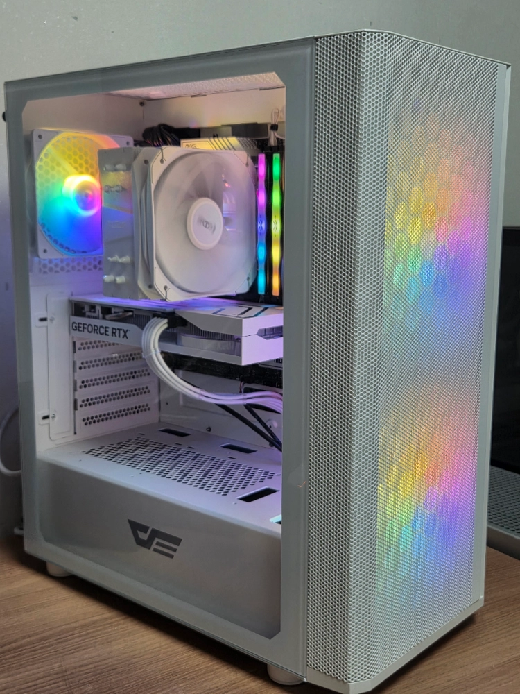 인텔 i7-12700 / rtx4060 고사양 화이트pc 컴퓨터 이미지