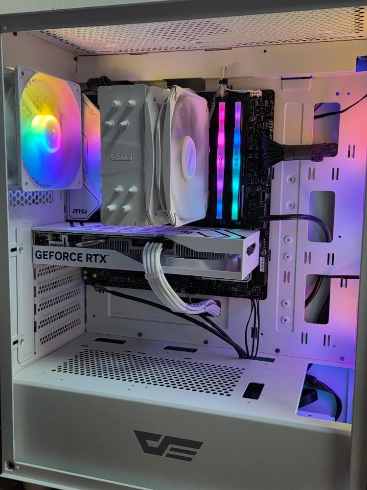 인텔 i7-12700 / rtx4060 고사양 화이트pc 컴퓨터 이미지
