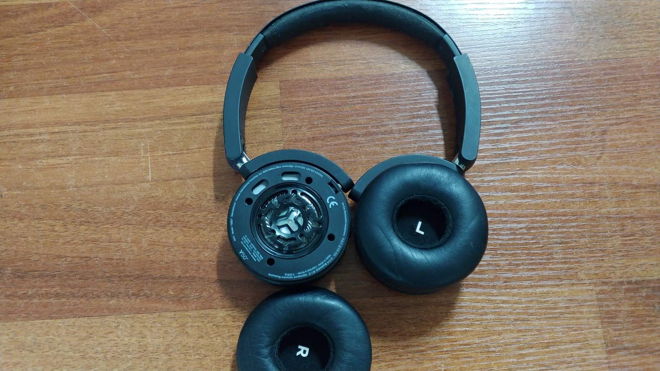 블루투스 헤드폰 삼성 AKG Y50, 소니 MDR-1ABT, 스틸 시리즈 Arctis Pro Wireless 이미지