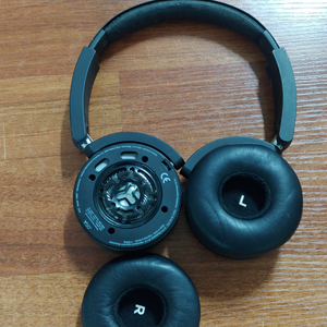 블루투스 헤드폰 삼성 AKG Y50, 소니 MDR-1ABT, 스틸 시리즈 Arctis Pro Wireless 이미지