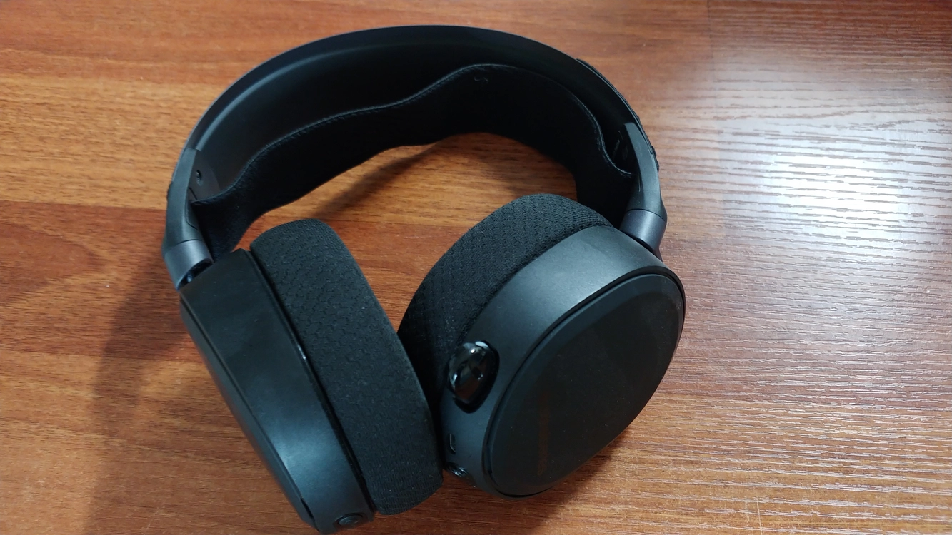 블루투스 헤드폰 삼성 AKG Y50, 소니 MDR-1ABT, 스틸 시리즈 Arctis Pro Wireless 이미지