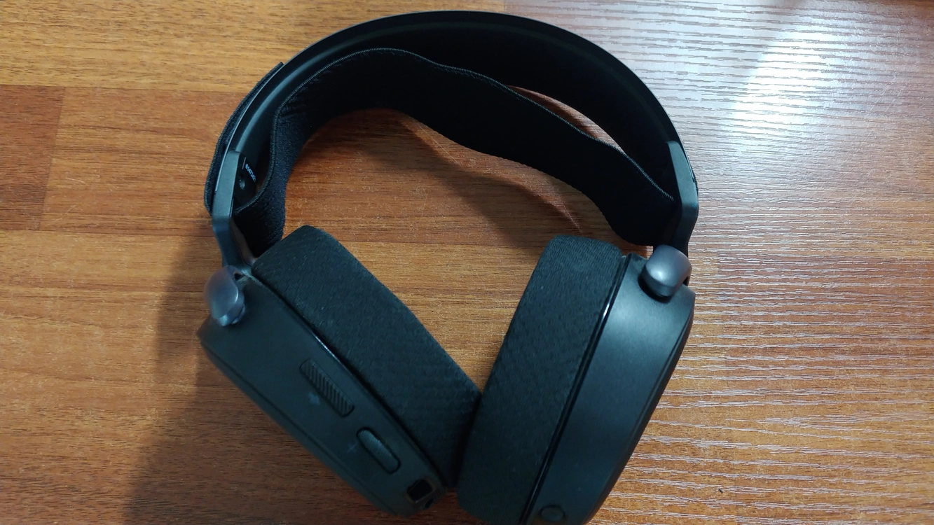 블루투스 헤드폰 삼성 AKG Y50, 소니 MDR-1ABT, 스틸 시리즈 Arctis Pro Wireless 이미지