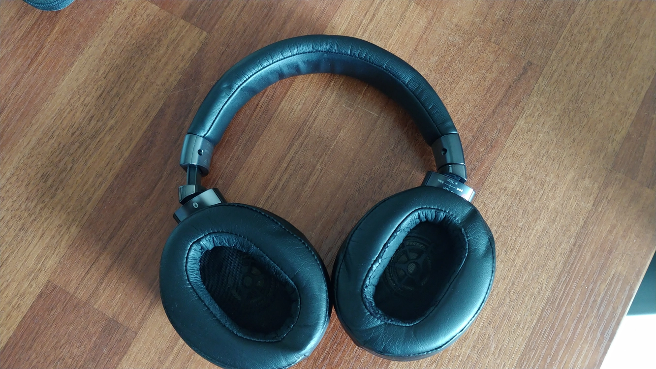 블루투스 헤드폰 삼성 AKG Y50, 소니 MDR-1ABT, 스틸 시리즈 Arctis Pro Wireless 이미지