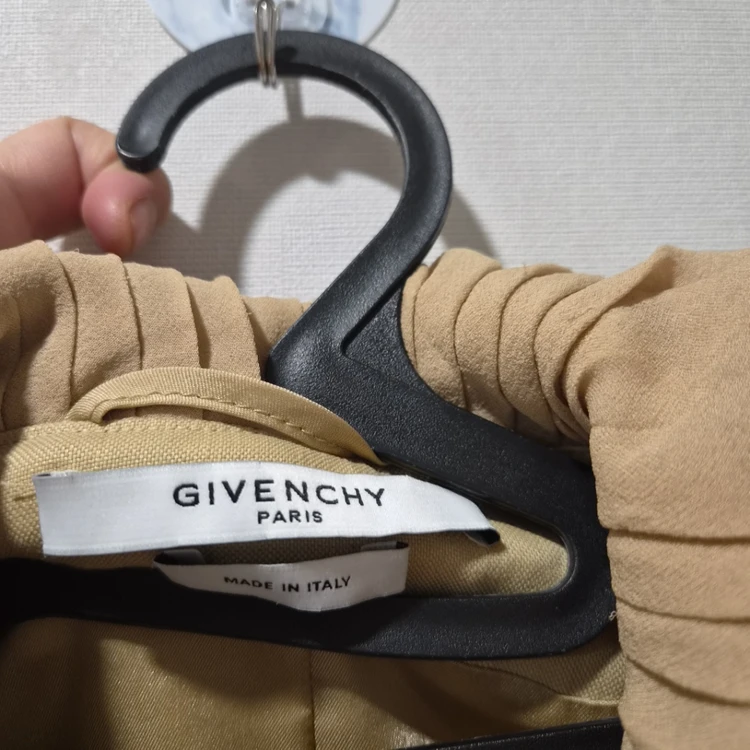지방시 GIVENCHY 이태리제 프릴 디테일 베이지 자켓 38사이즈 국내정품 이미지