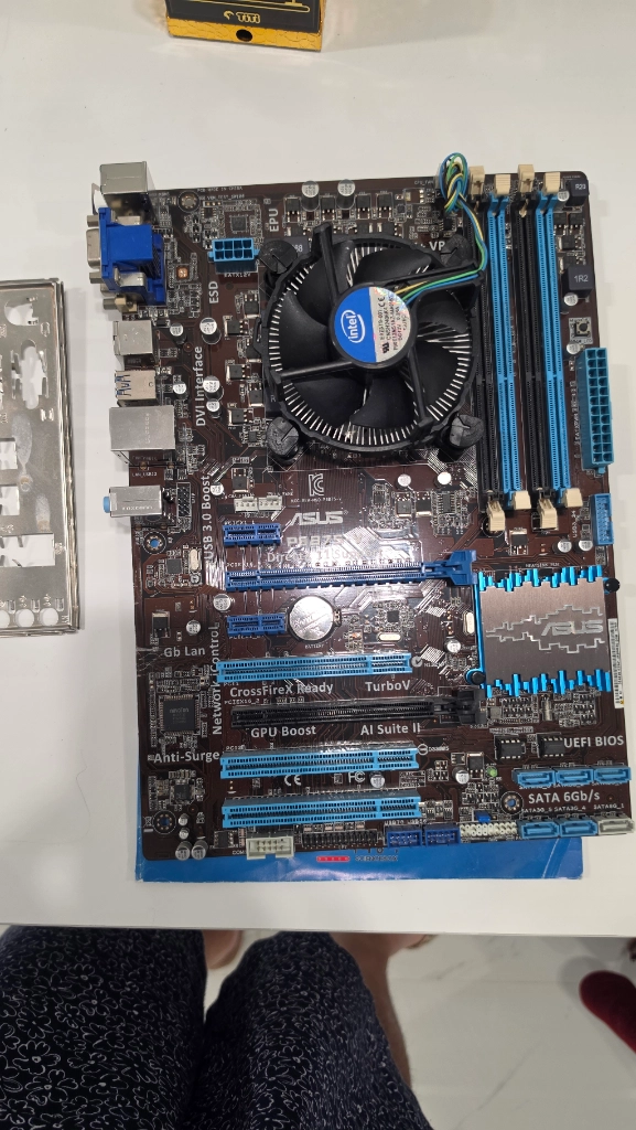 ASUS b75-V i3 3220 이미지